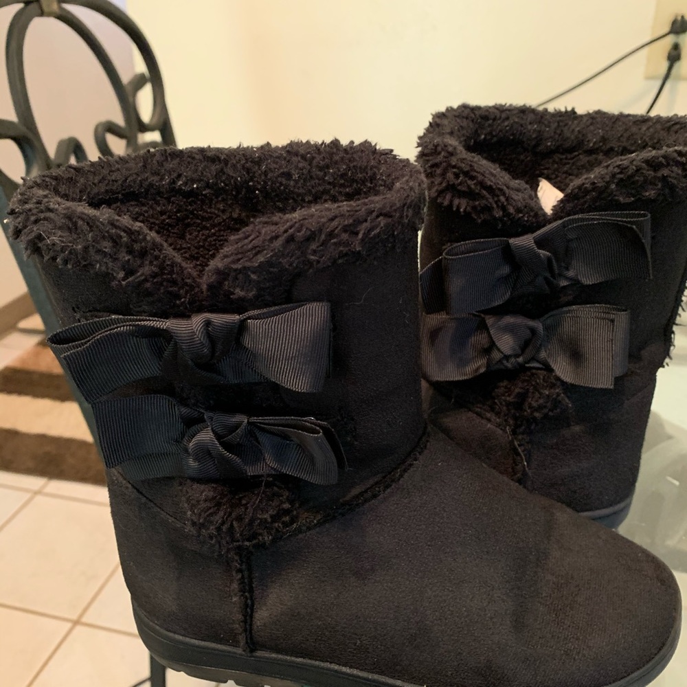 Girls boots
